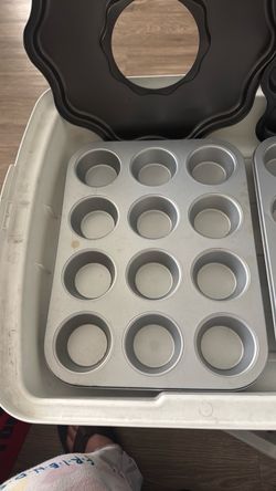Baking sheets    CASH ONLY THANKS