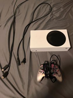 Xbox series s and Xbox one controller