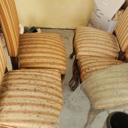 Free 4 Chairs 