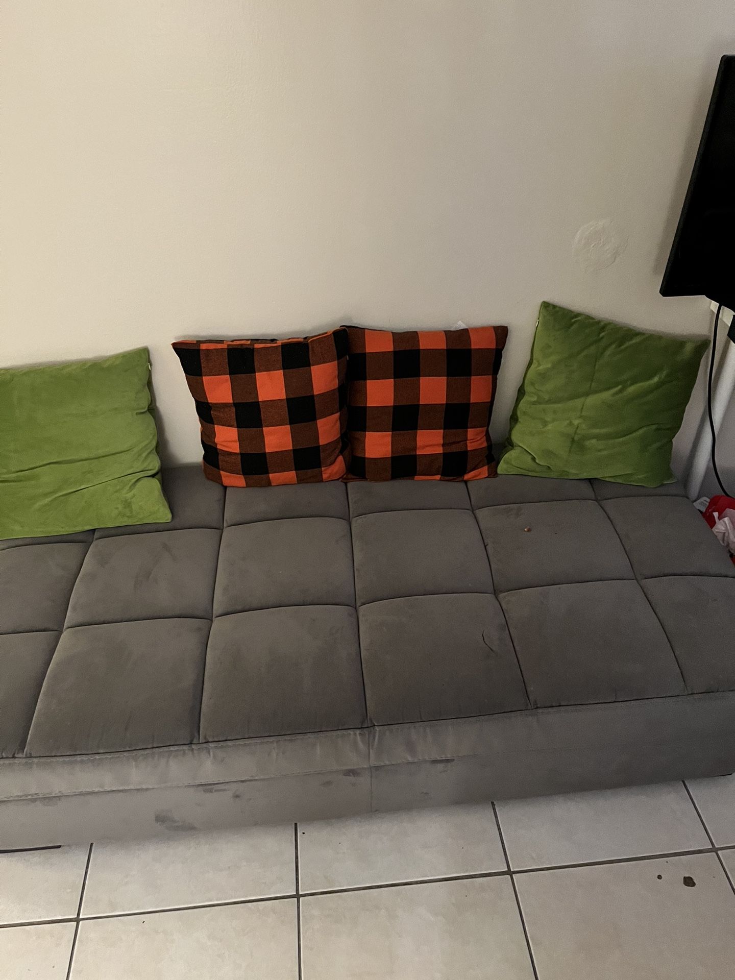 L Shaped Couch With Pillows For Sale