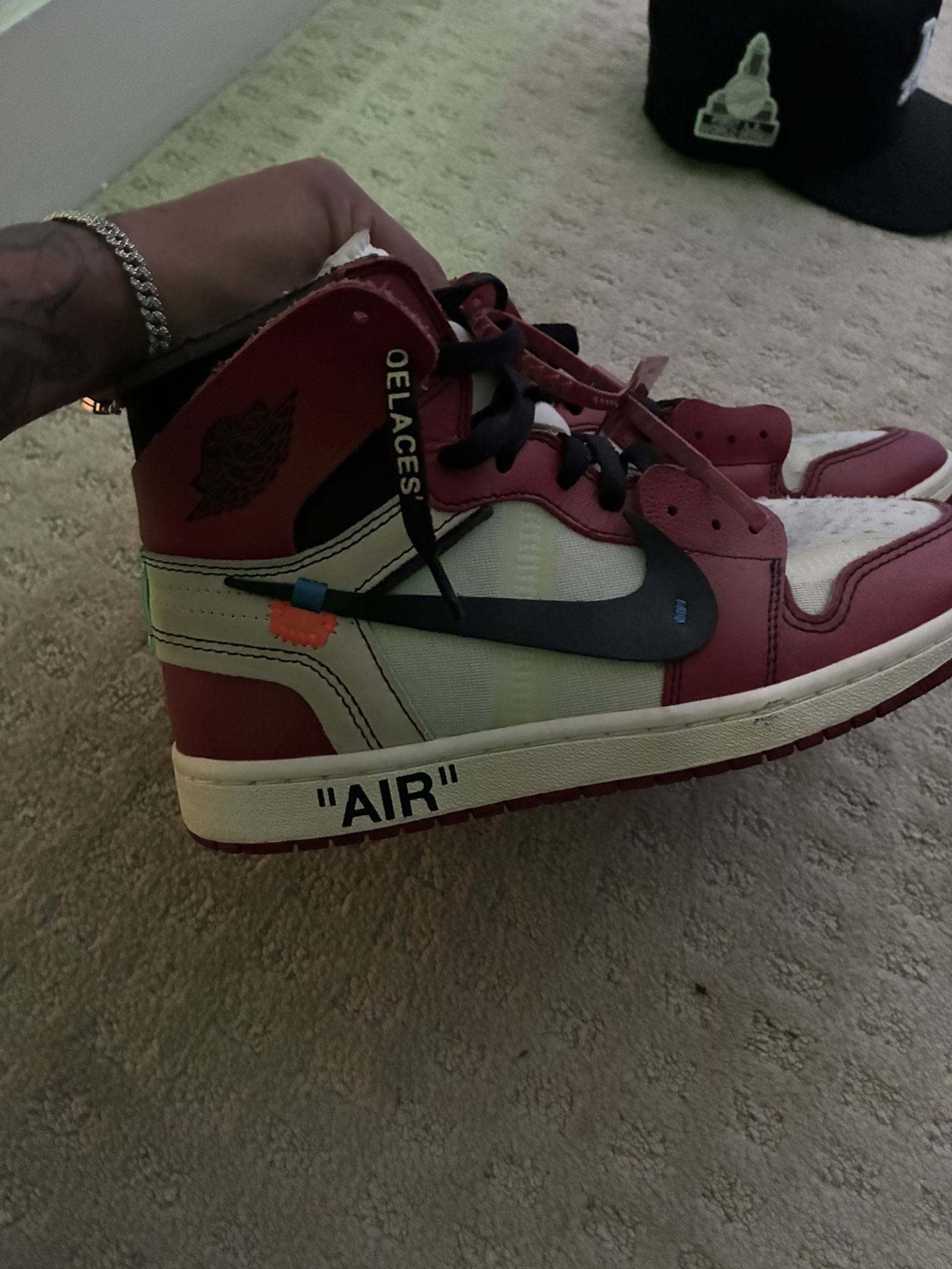 OFF-WHITE Chicago Jordan 1