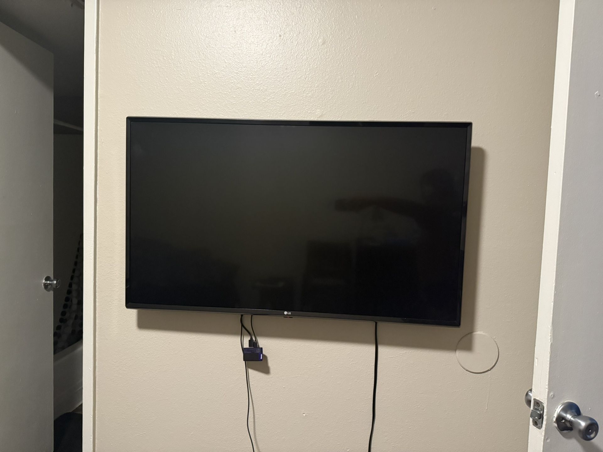 40” LG Smart TV