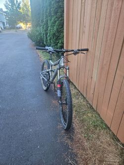 Jamis enduro mountain bike