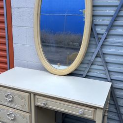Vintage ornate desk with drawers light yellow floral deco antique vanity L44”*D18”*H30”(address in description) 👇delivery 🚚 available within 15 mile