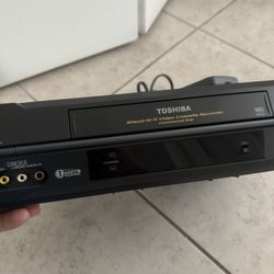 Toshiba Videocassette Player Recorder 