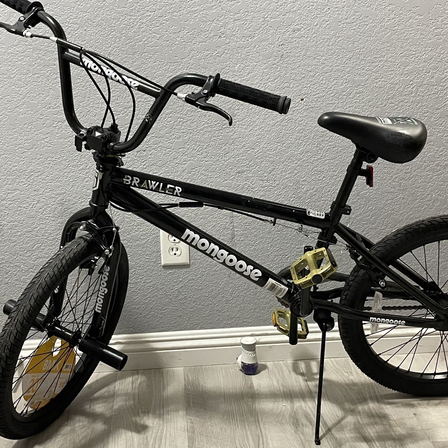Mongoose brawler on sale freestyle bmx bike