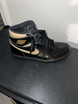 nike Air Jordan Retro 1 Patent Black And Gold