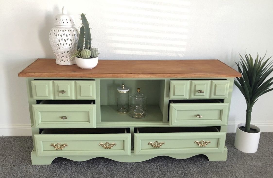 Solid Wood Dresser Furniture / Entertainment Center