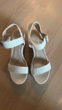 Platform Sandel white