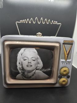 Marilyn Monroe Tin Metal Lunch Box T.V. Set