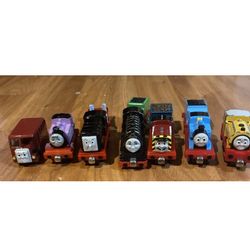 Thomas Train Lot Of 7 Engines And 4 Cars