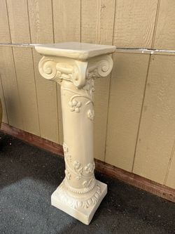 White Decorative Column Pedestal Stand
