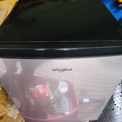 Whirlpool Mini Fridge $100