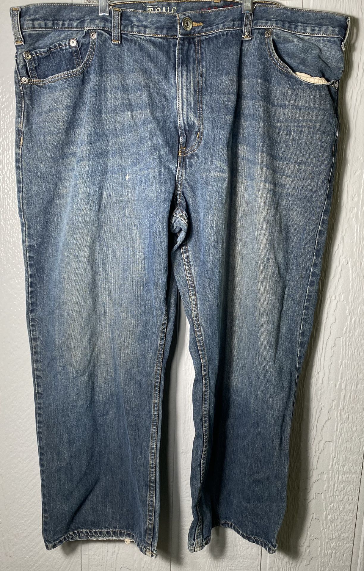 True Nation Relaxed Fit Medium Wash Blue Jeans Men's 48 x 30