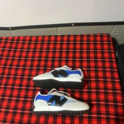New Balance Sneakers 