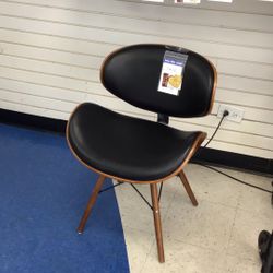 Unique Home single chair SALE PRICE MUST GO 