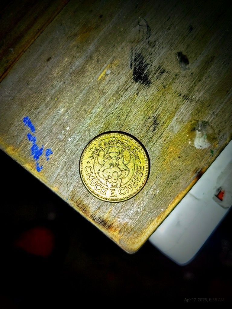 1985 Chuckie Cheese Token