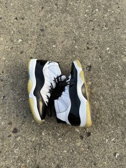 JORDAN 11 CONCORD SZ 9 NO BOX/SLIGHT SEPERATION