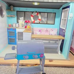 Doll Our generation beach house and accessories