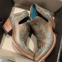 Ariat Boots Size 7.5