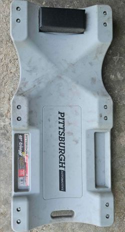 Pittsburgh 300 lb. Capacity Low-Profile Creeper