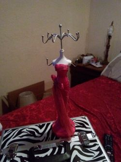 Necklace stand