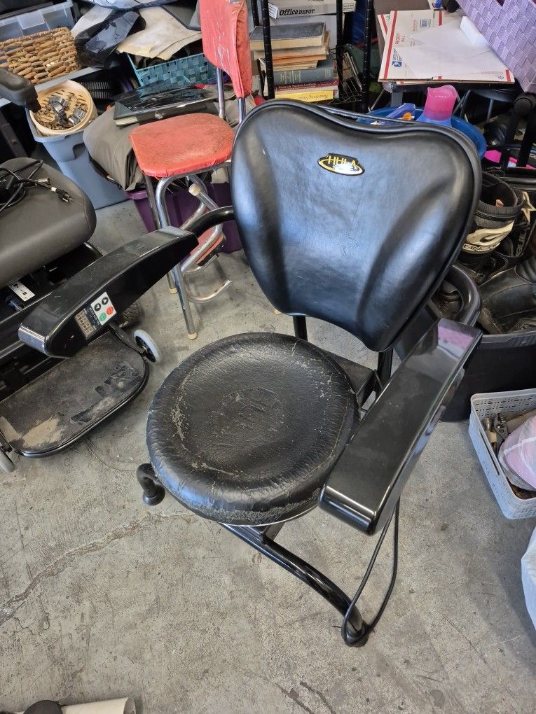Massage Chair Make Me Offer