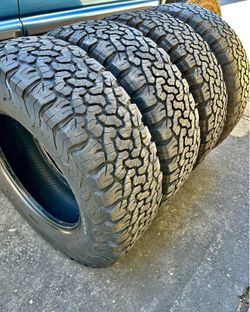 265 75 16 BFGOODRICH KO2 I'm selling this set of tires with 80% life left on all 4