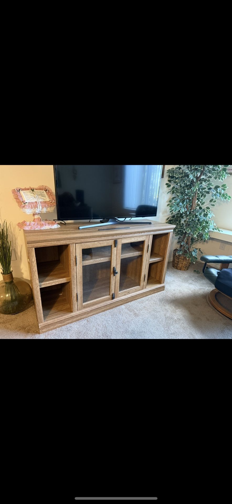 Sander TV Stand