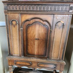 Vintage Cabinet 