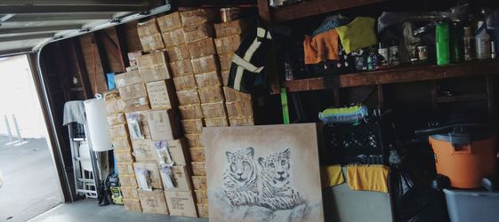 Pallet of miscellaneous stuff