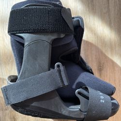 XCELTRAX Ankle, Small (Walking Boot/Brace)