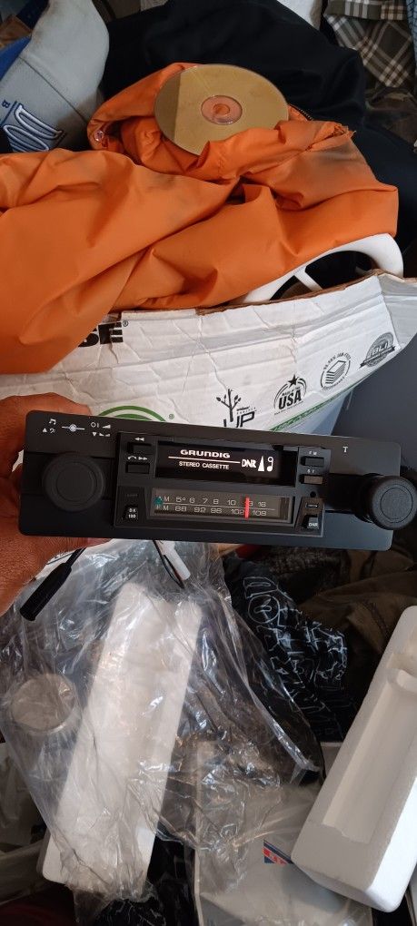 Grundig Uc-410 Vintage Car Radio Cassete New