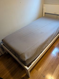 Twin Bed w/mattress