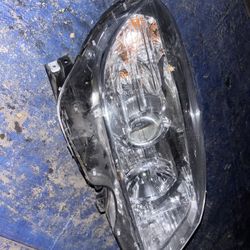 2008 Mercedes Right Headlight Odm