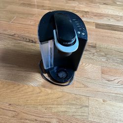  Keurig  Coffee Maker With Reusable Mood