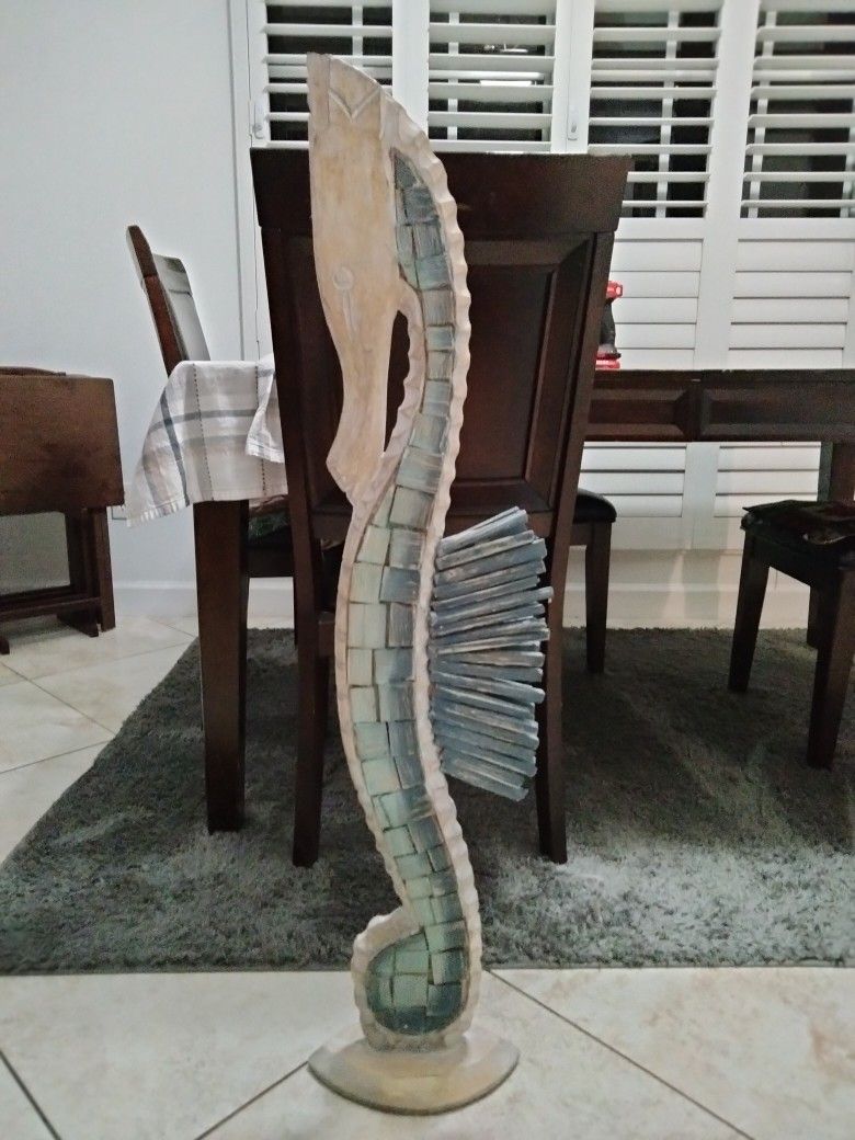 Seahorse Wood Statue