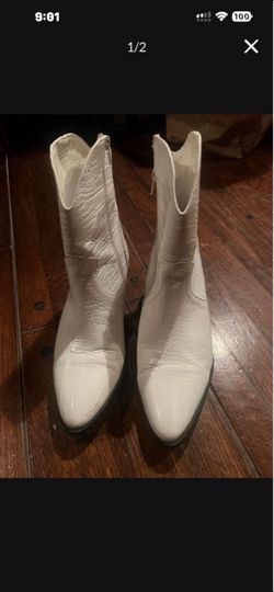 Boots size 7