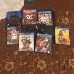 PS4 6 Games 2 Controllers 