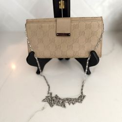 Gucci Wallet On Chain 