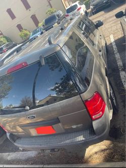 2004 Ford Explorer