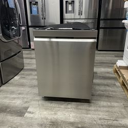 LG - 24" Top Control Smart Built-In Stainless Steel Tub Dishwasher with 3rd Rack, QuadWash Pro and 42dba - Stainless Steel