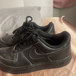 Black Nike Air Force
