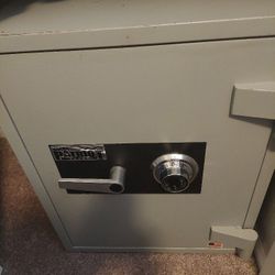 Patriot Vault (Safe)