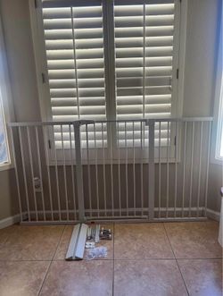 Fairy Baby 70.87-73.62” Extra Wide & Extra Tall Baby/ Pet Gate (35th Ave & Bell Rd)