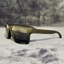 Oakley XL Holbrook Sunglasses New