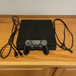 PS4 Slim