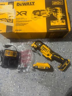 DEWALT XR 20-volt Oscillating Multi-Tool Variable speed 13 with 2AH battery and charger 2026