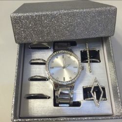 SILVER WATCH RING SET GIFT BOX MIDI RINGS BEAUTIFUL Women’s Present Mother Sister   This is a gorgeous piece! Stainless steel with pave style crystals