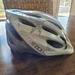 Giro Women's Skyla Bike Helmet 